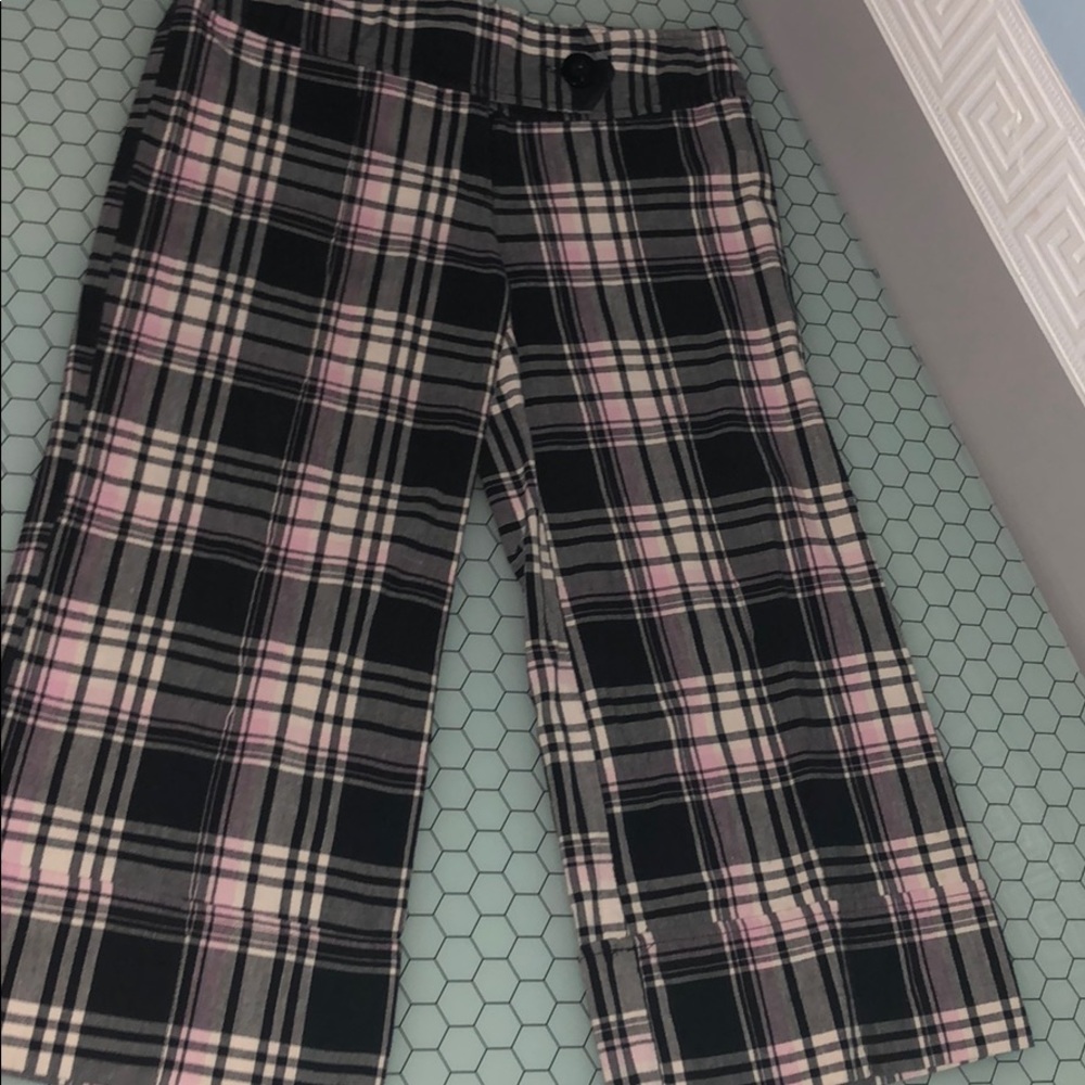 Wide Leg Capri black & pink plaid